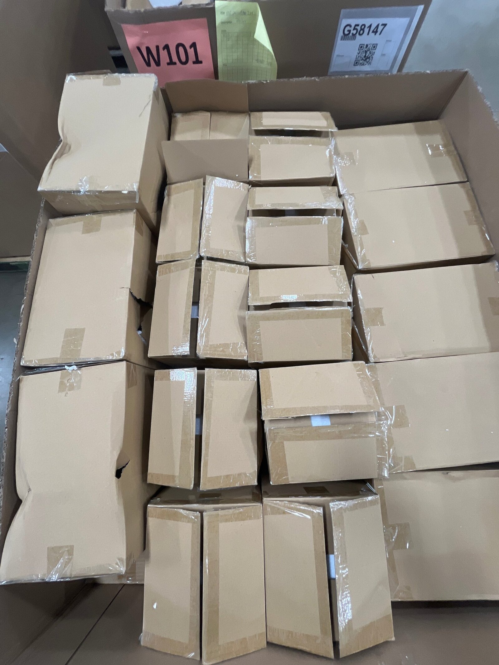 Wholesale Floral Vases Pallet