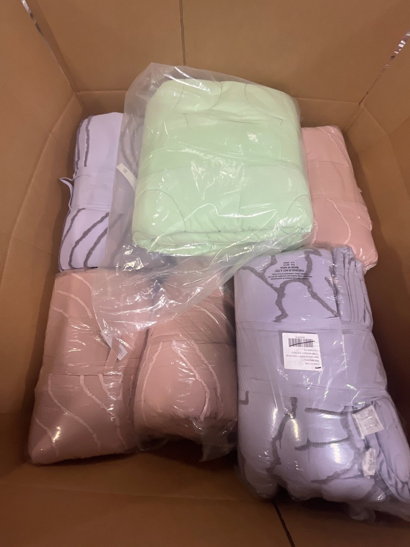 Wholesale Comforter Pallets