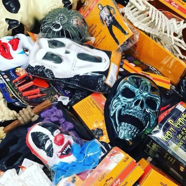 Wholesale Halloween Closeouts pallets