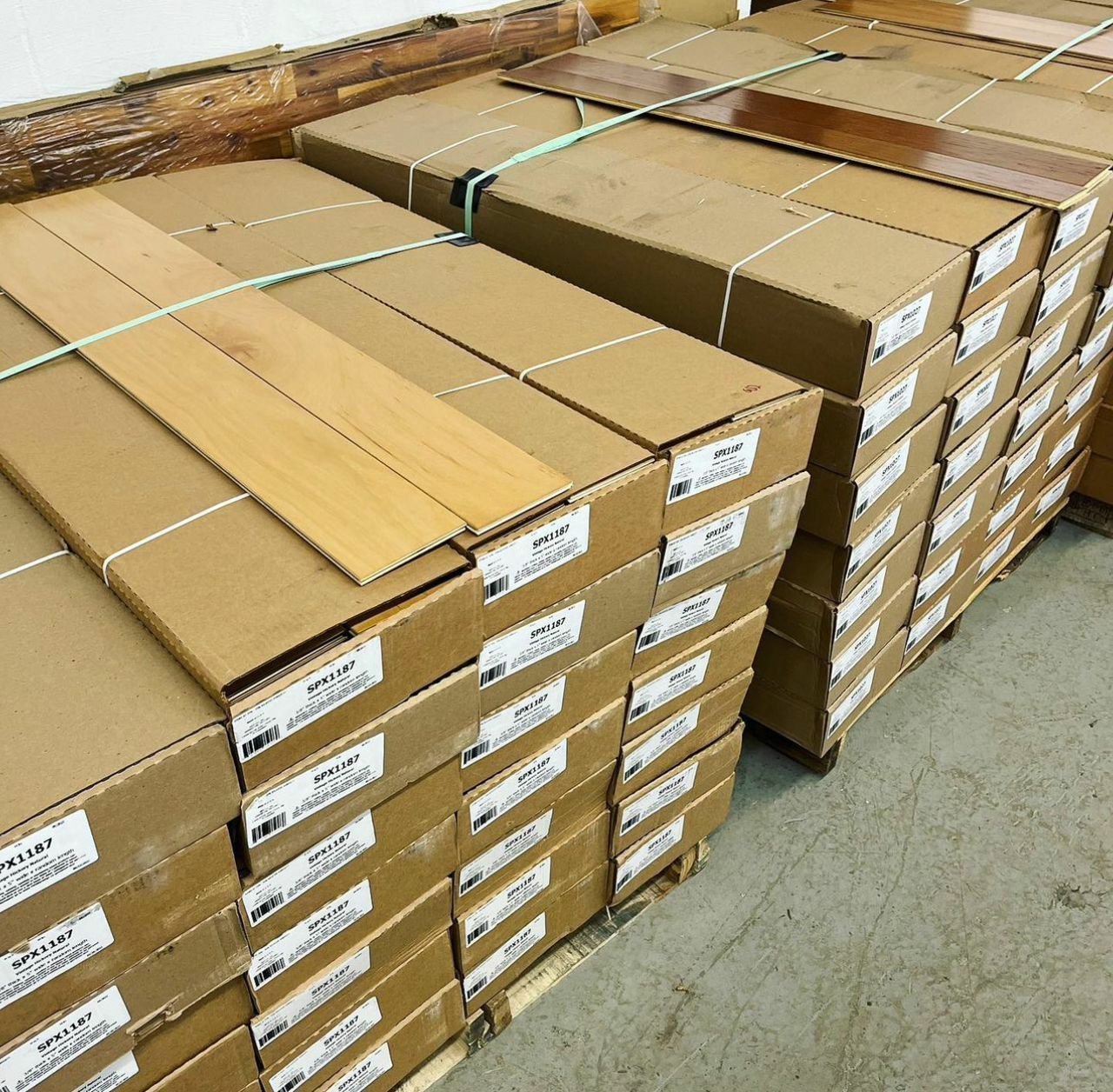 Affordable Pallet Hardwood Floor – Unique Designs