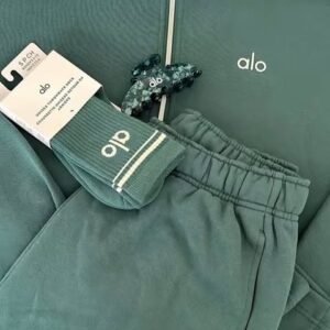 Alo Yoga Pallets - Image 6