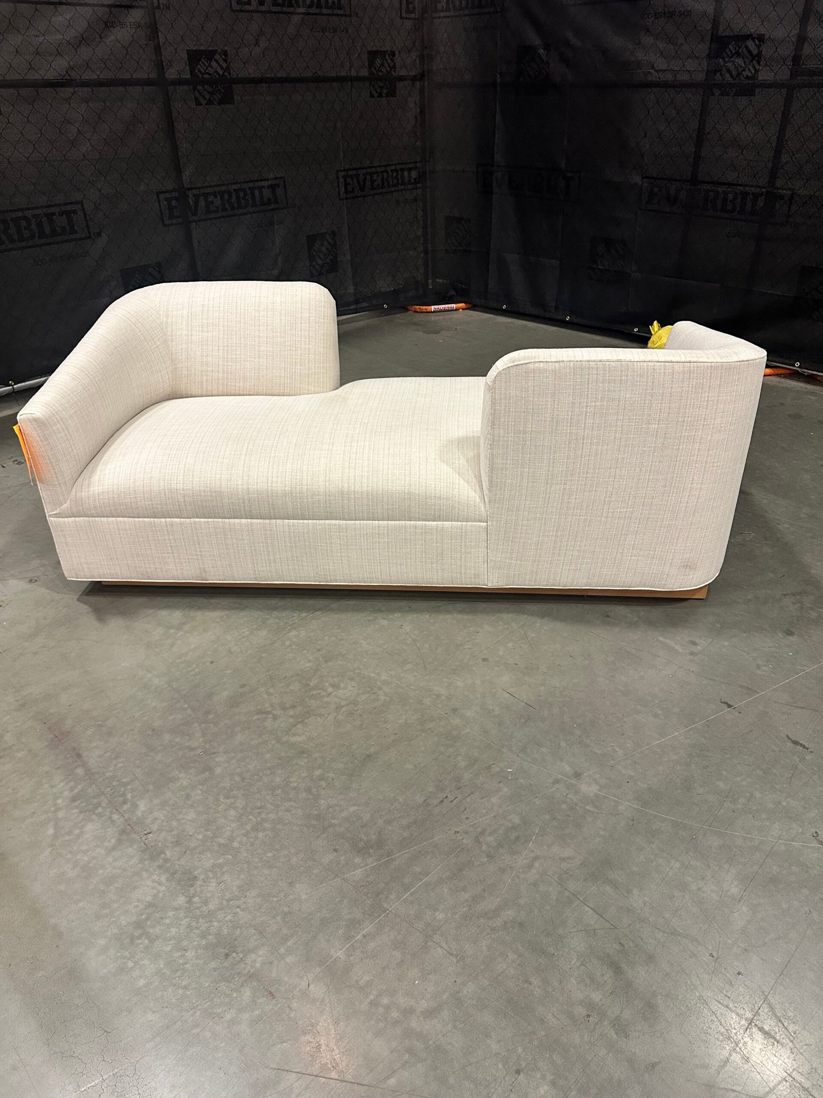 Mitchell Gold Bob Williams Tete-A-Tete Pallet