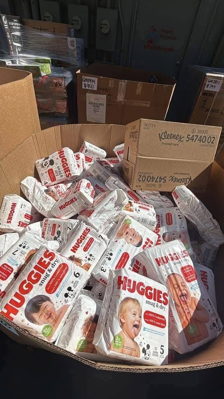 Diapers pallets