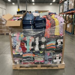 Spring and summer mixed clothing liquidation pallet
