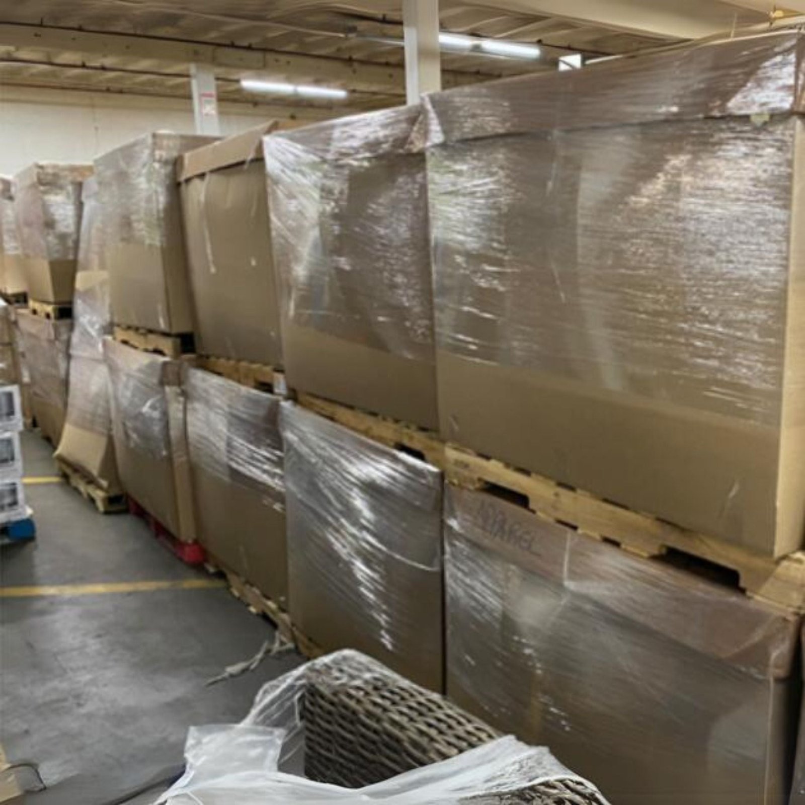 Clothes Liquidation Pallets – 500 Pieces