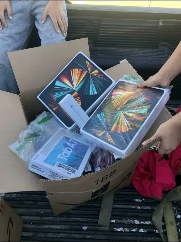 Electronics Mystery Box – pallet