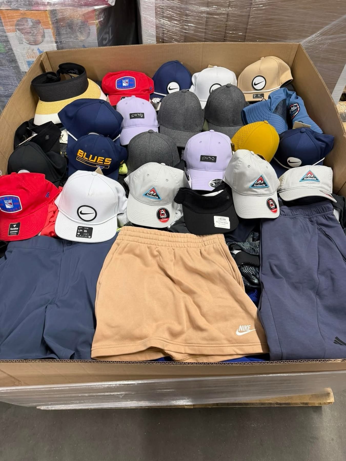 DSG Clothing Pallet | 900-Piece Dick’s Sporting Goods Apparel Overstock
