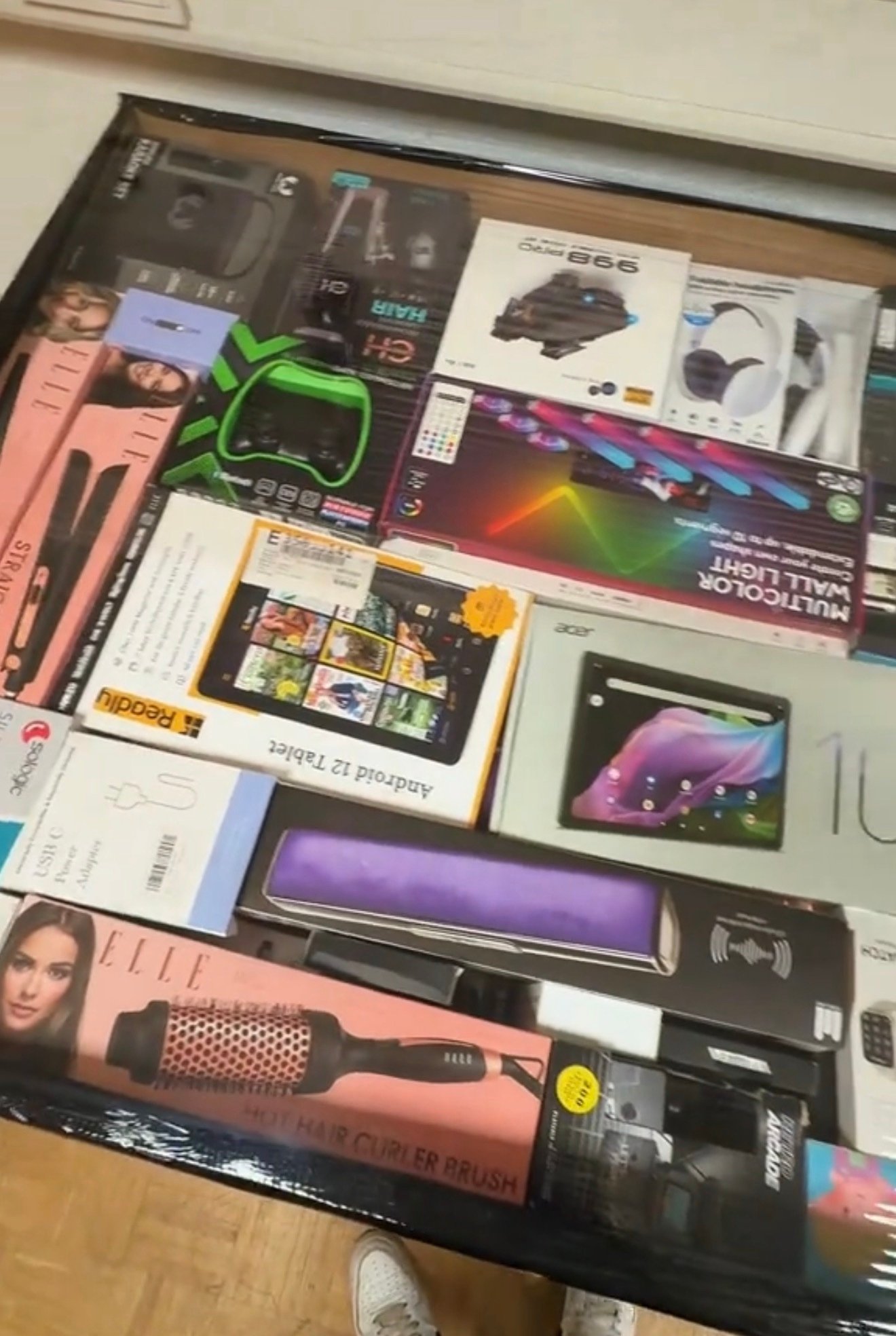 Electronics pallets