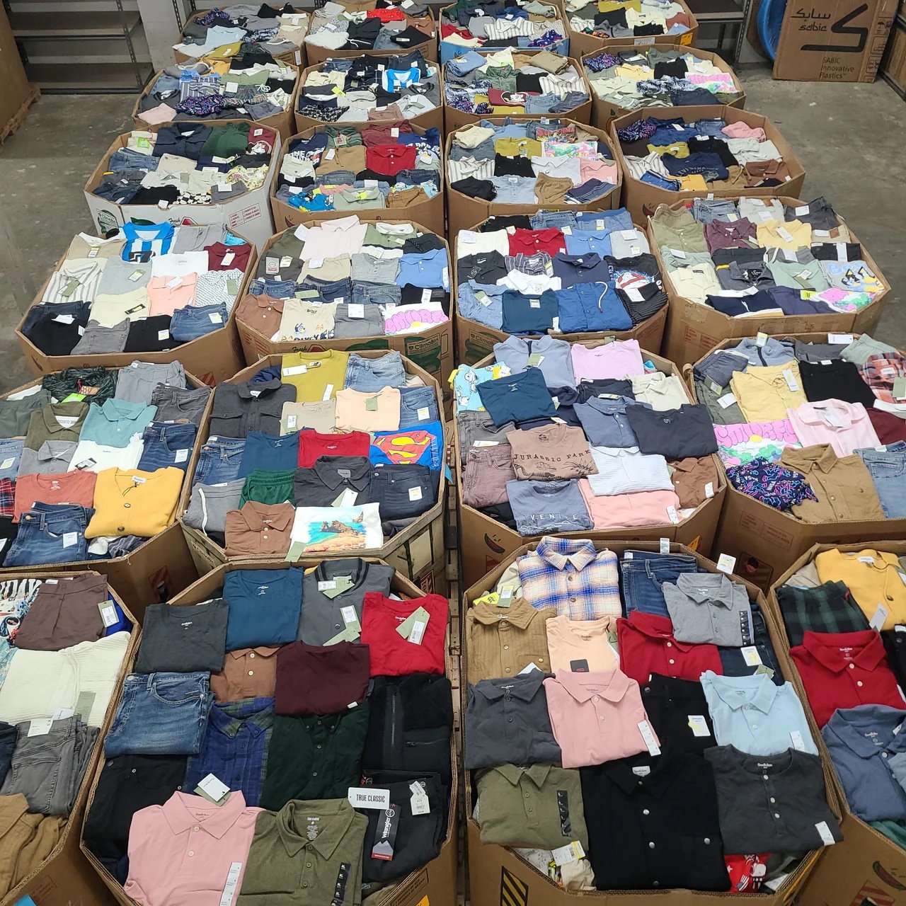 Target Men & Women’s Clothing Pallet: 1,100-1,200 Pieces