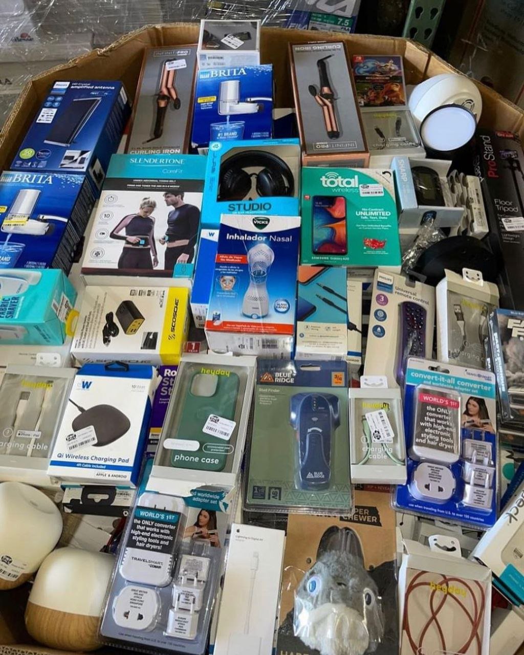 Wholesale Electronics Liquidation Pallet: Mixed Consumer Tech Resale Load