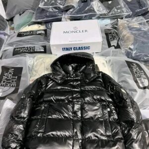 Moncler Jacket Pallets: 350+ Pieces, Save Big