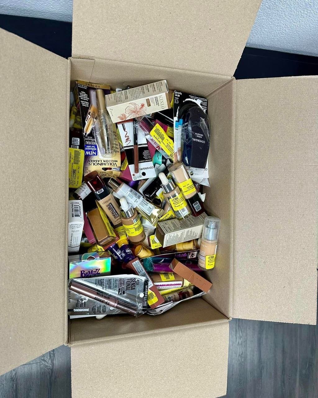 50-Unit Mixed Cosmetics Pallet (Small Beauty Lot)