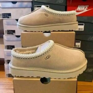 UGG Liquidation Pallets – 100 Pairs of UGG Shoes & Boots
