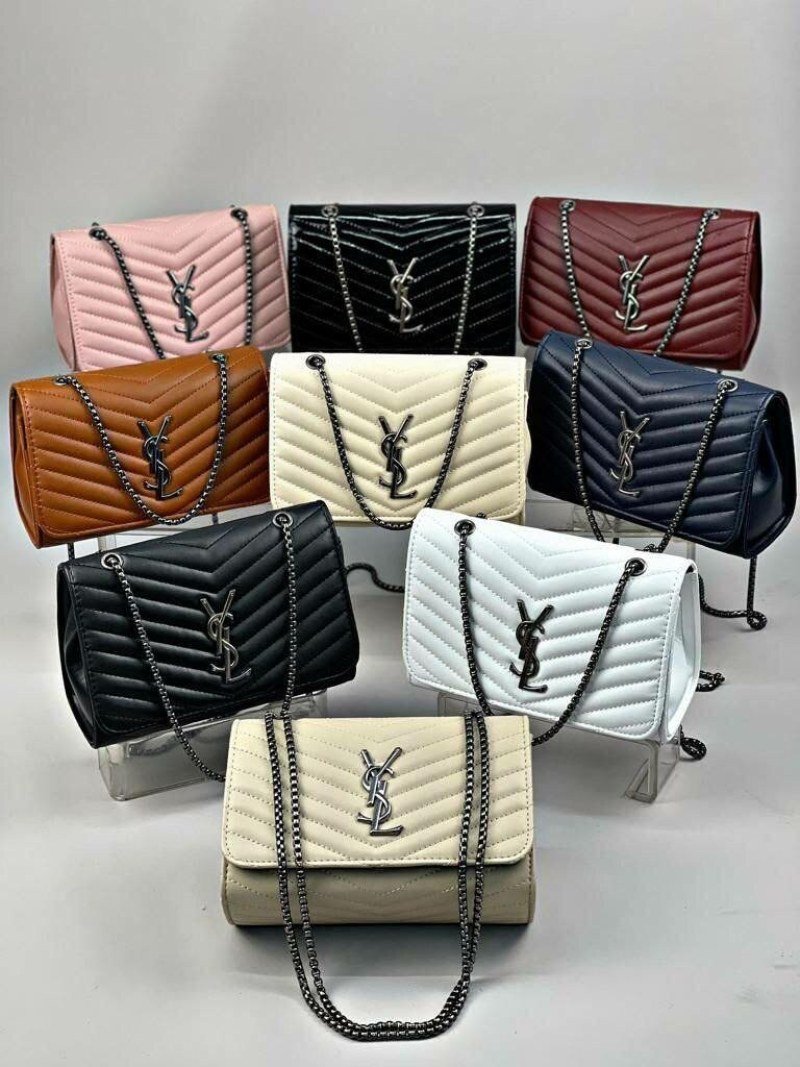 Women’s Handbag Liquidation Pallet: Assorted Overstock Purses & Wallets