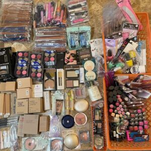 Wholesale Cosmetics Liquidation Pallet: Mixed-Brand Beauty & Makeup Load