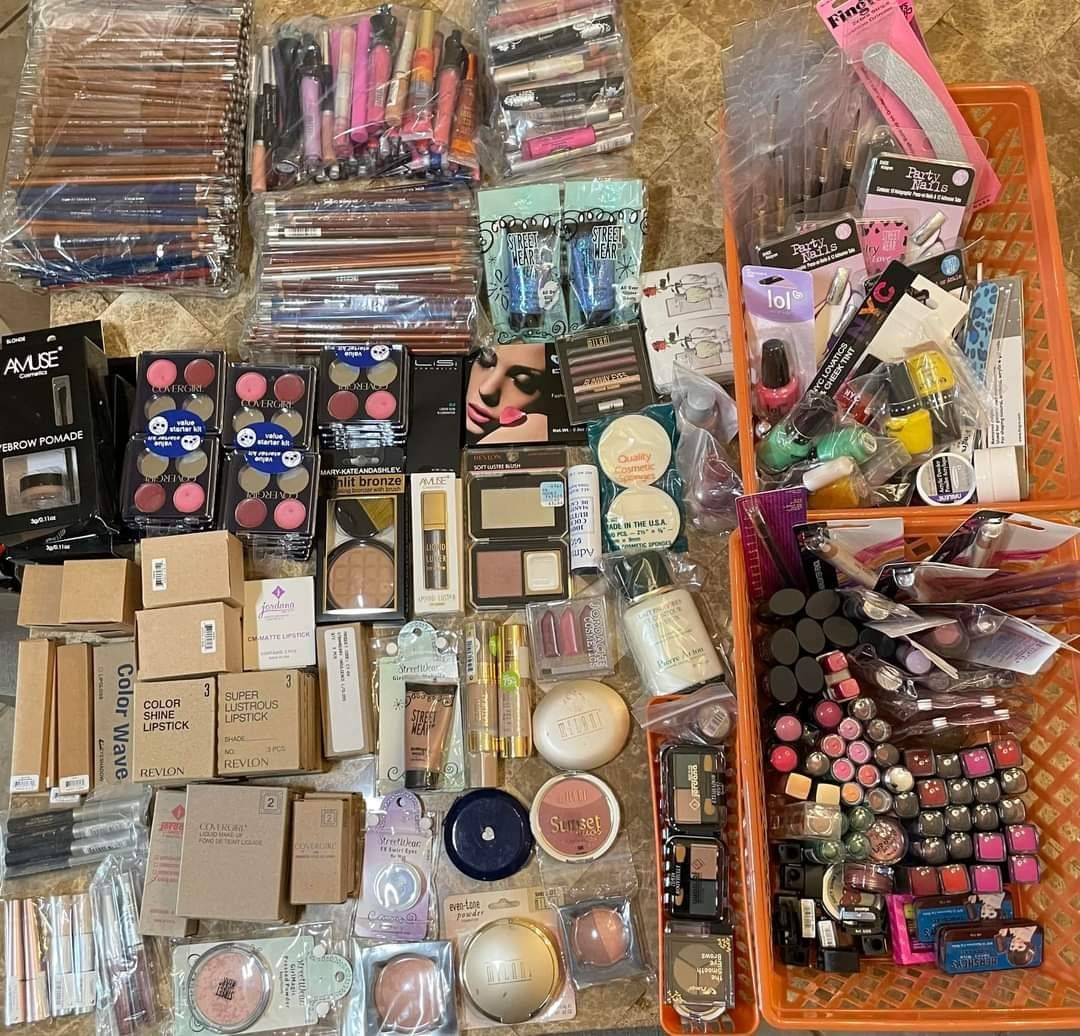 Wholesale Cosmetics Liquidation Pallet: Mixed-Brand Beauty & Makeup Load